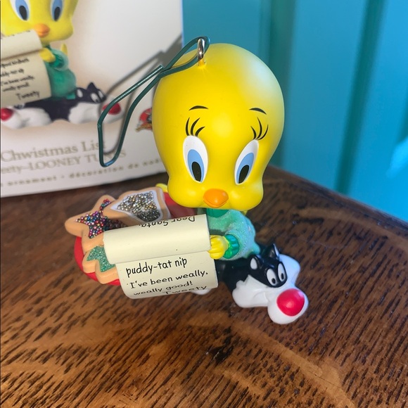 Tweety Looney Tunes Hallmark Keepsake Ornament - Picture 2 of 9
